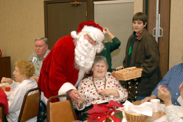 santavisitingjayceevillage.jpg